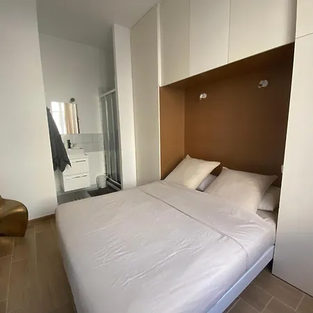 2 Pieces / Neuf - Centre - Place Miot / 1er * אז'אקסיו