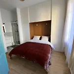 2 Pieces / Neuf - Centre - Place Miot / 1er Apartment