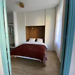 2 Pieces / Neuf - Centre - Place Miot / 1er Apartment *