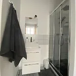 2 Pieces / Neuf - Centre - Place Miot / 1er Apartment