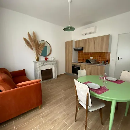 Apartment 2 Pieces / Neuf - Centre - Place Miot / 1er
