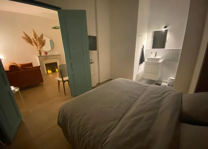 Lägenhet 2 Pieces / Neuf - Centre - Place Miot / 1er Ajaccio (Corsica)